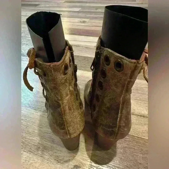 Diba True Women's Sz 7 Shoes Brown Leather Lace Up Zip Distressed Ankle Boots - Picture 11 of 14